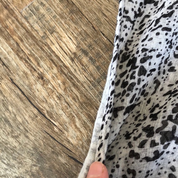 Sheer 3-layer scarf - Picture 4 of 7